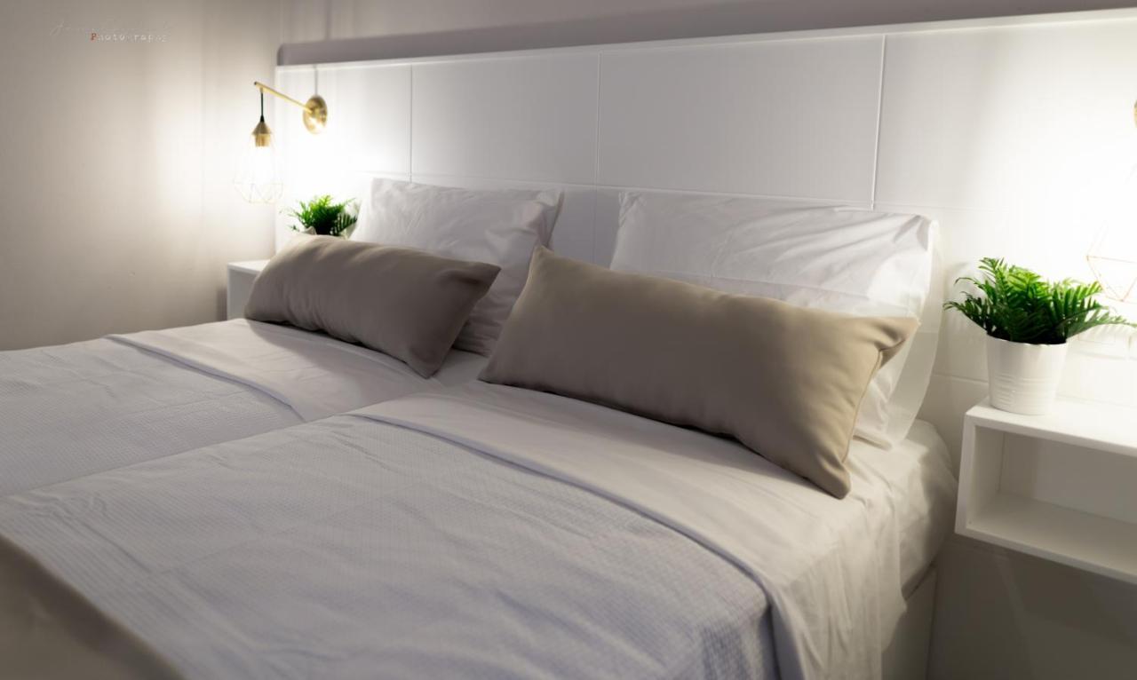 Sunset Brand New Luxury With Pool & Sea View Apartment Karpathos Town (Pigadia)