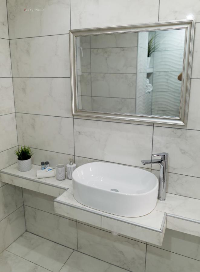 Sunset Brand New Luxury With Pool & Sea View Apartment *